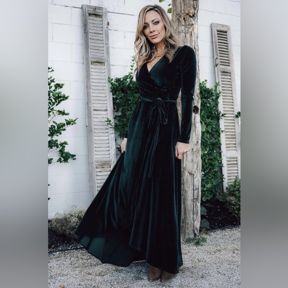 Baltic Born Dresses & Skirts - BALTIC BORN Wrap Green Velvet Long Sleeve Dress Midi Maxi Sz XS‎ Holiday Wedding